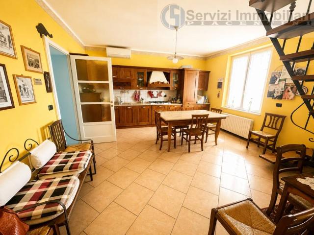 Casa indipendente in vendita a Piacenza PC