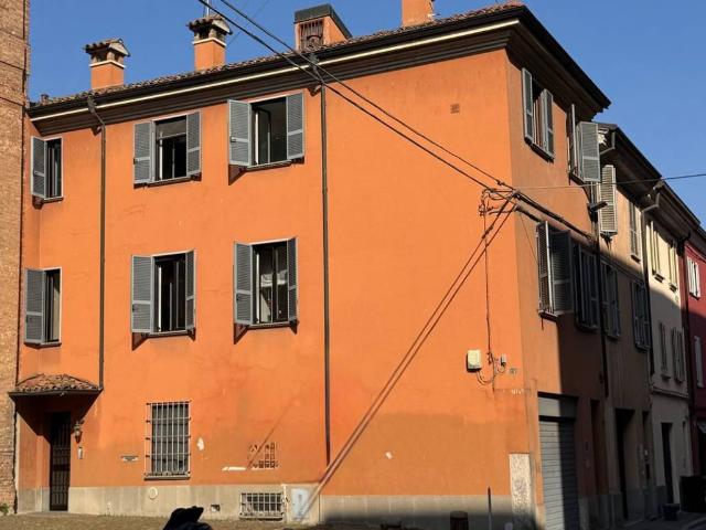 Casa indipendente in vendita a Piacenza PC