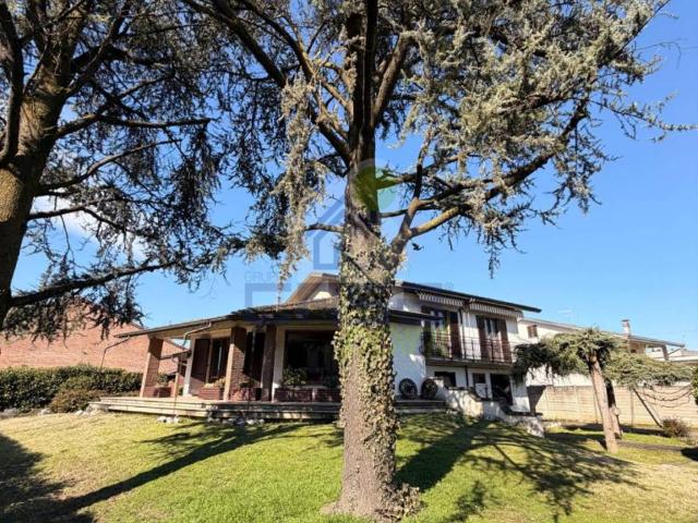 Villa in vendita a Piacenza PC