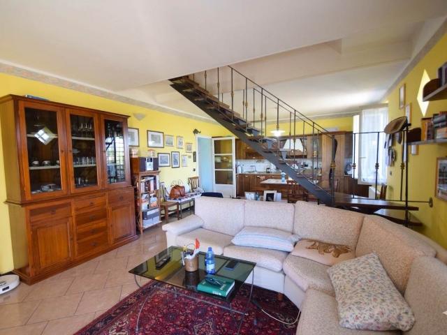 CASA INDIPENDENTE in VENDITA a PIACENZA RONCAGLIA di 3 vani
