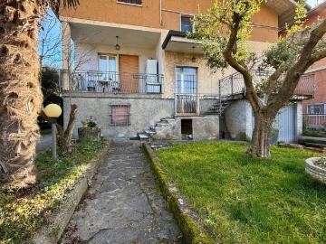Casa indipendente in vendita a Pian Camuno BS