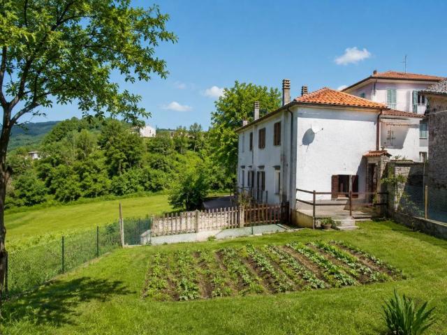 Casa indipendente in vendita a Piana Crixia SV