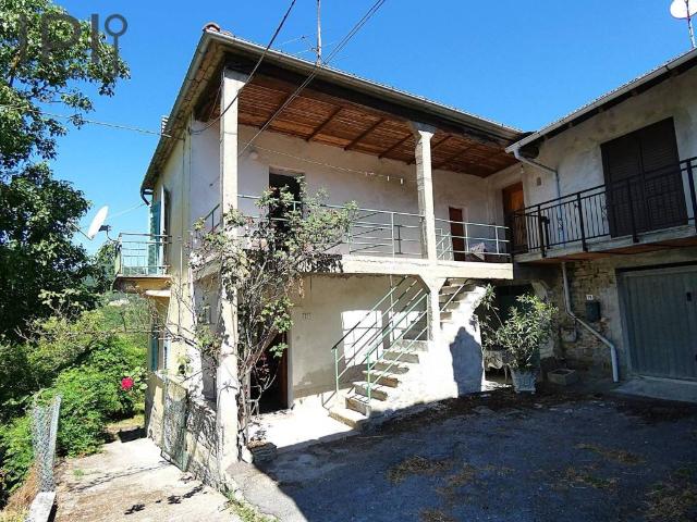 Casa indipendente in vendita a Piana Crixia SV