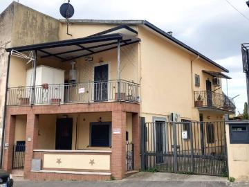Casa indipendente in vendita a Piana di Monte Verna CE
