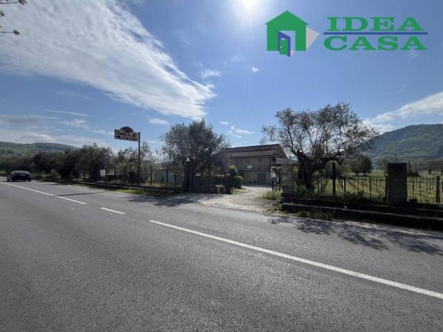 Casa indipendente in vendita a Piana di Monte Verna CE