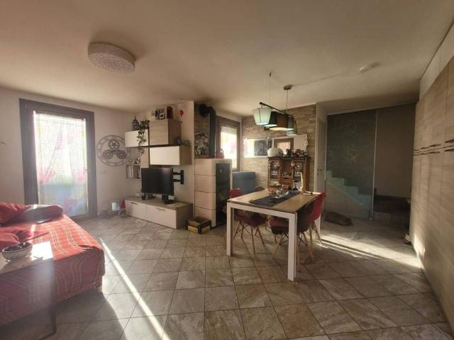 Casa indipendente in vendita a Piancogno BS