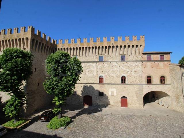 Casa indipendente in vendita a Piandimeleto piazza dei Conti Oliva