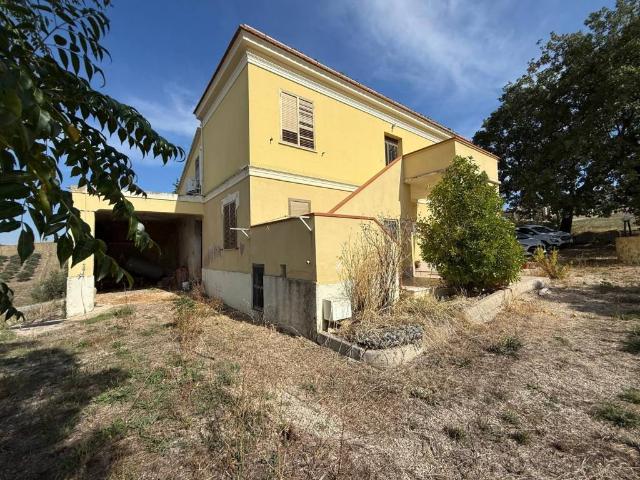Casa indipendente in vendita a Pianella PE