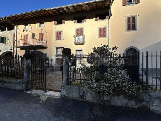 Casa indipendente in vendita a Piario via Candrietti, 10