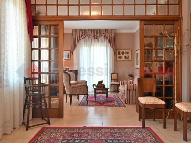 Casa indipendente in vendita a Piazza al Serchio