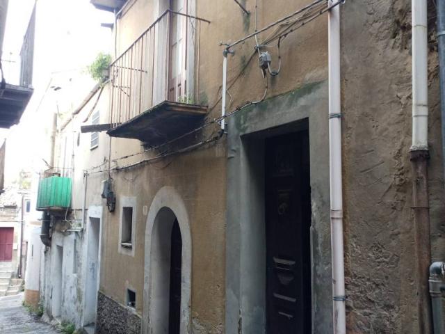Casa indipendente in vendita a Piazza Armerina EN