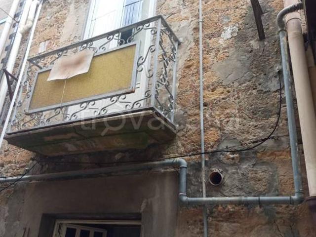 Casa indipendente in vendita a Piazza Armerina via Luigi Rizzo, 71