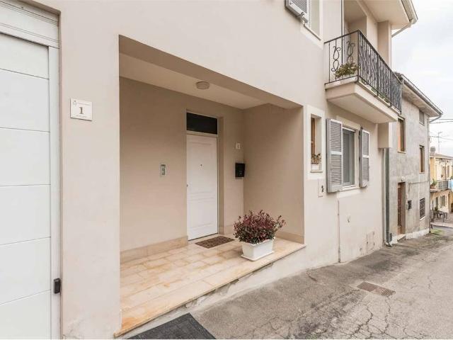 Casa indipendente in vendita a Picciano PE