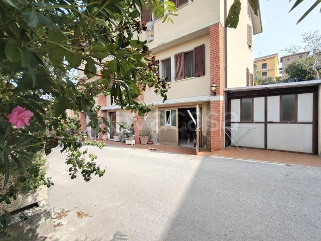 Casa indipendente in vendita a Piegaro via Palmiro Togliatti, Pietrafitta