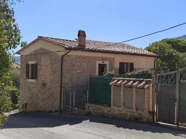 Casa indipendente in vendita a Piegaro PG