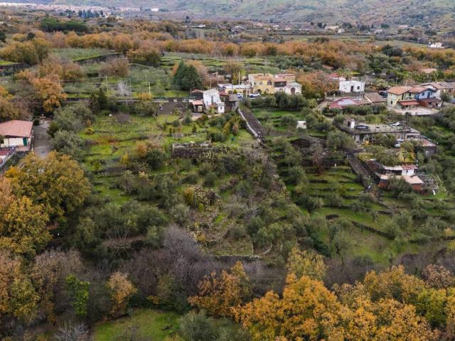 Casa indipendente in vendita a Piedimonte Etneo CT