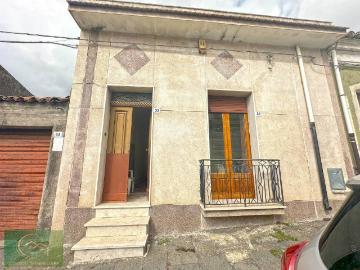 Casa indipendente in vendita a Piedimonte Etneo CT