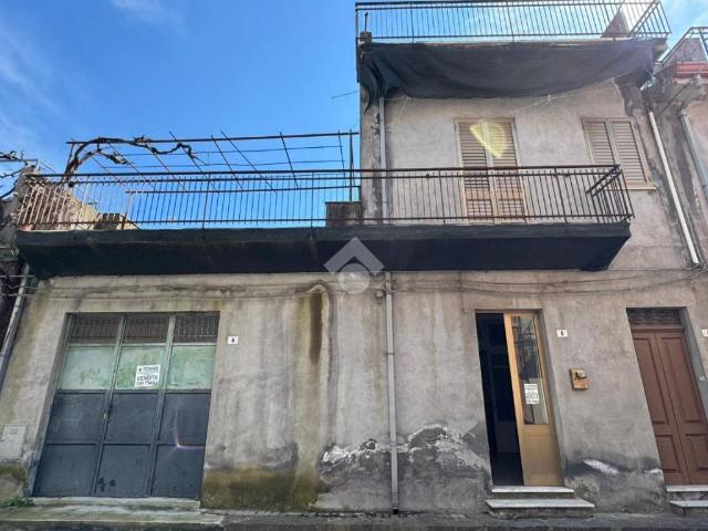 Casa indipendente in vendita a Piedimonte Etneo CT