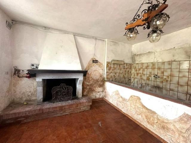 Casa indipendente in vendita a Piedimonte San Germano FR