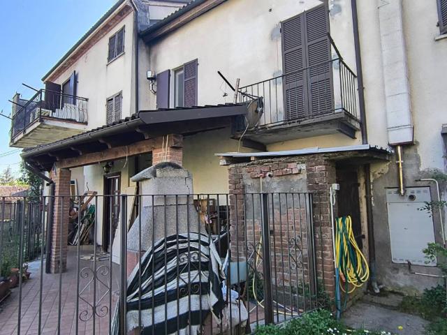 Casa indipendente in vendita a Pietra Marazzi AL