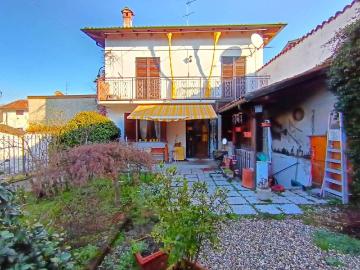 Villa in vendita a Pietra Marazzi AL