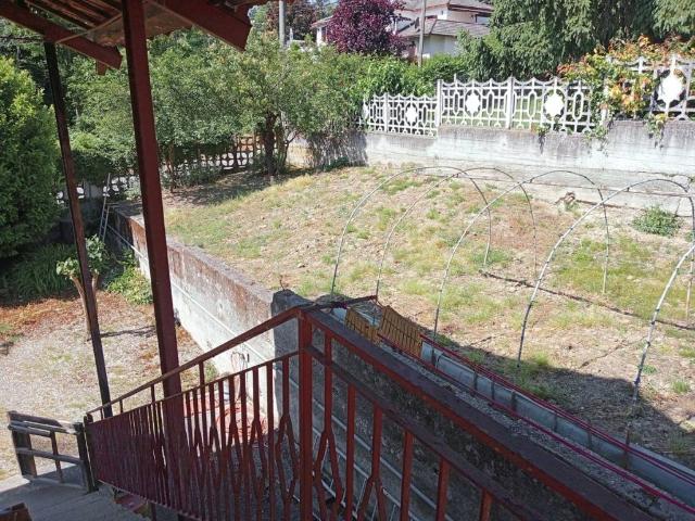 Casa indipendente in vendita a Pietra Marazzi AL