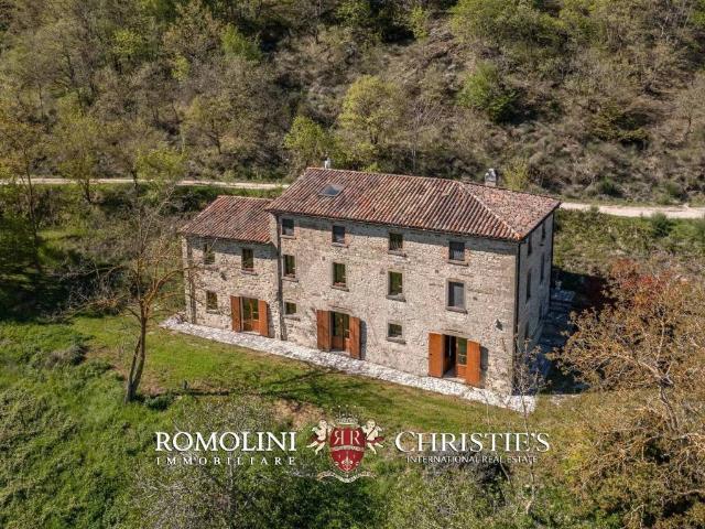 Casa indipendente in vendita a Pietralunga PG