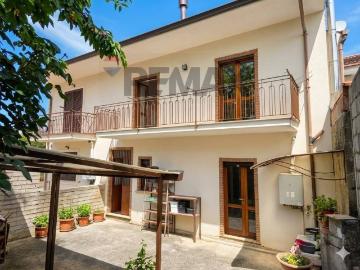 Casa indipendente in vendita a Pietramelara CE