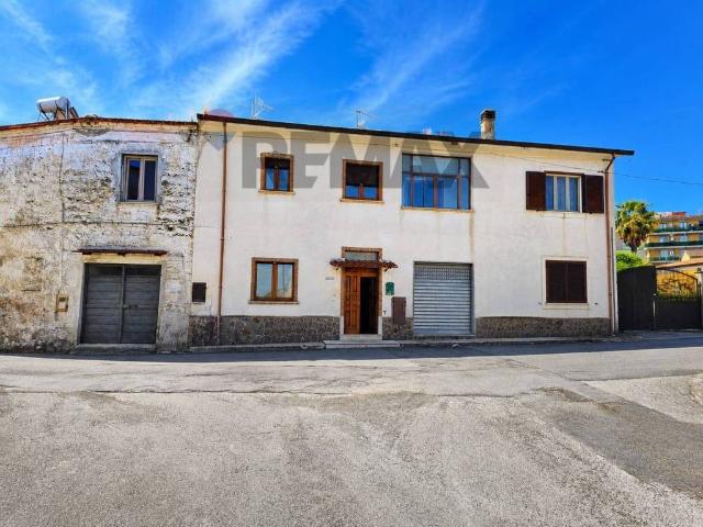 Casa indipendente in vendita a Pietramelara CE