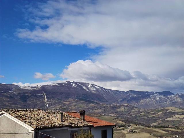 Casa indipendente in vendita a Pietranico PE