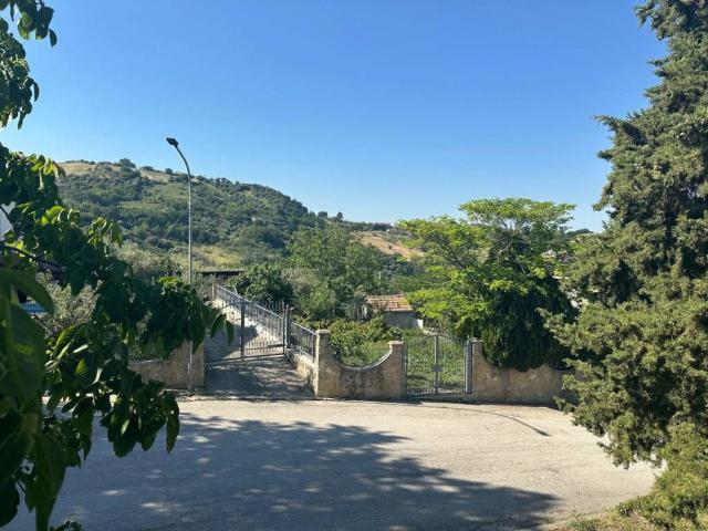 Casa indipendente in vendita a Pietranico PE