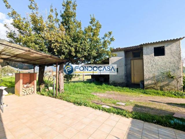 Casa indipendente in vendita a Pietrasanta LU