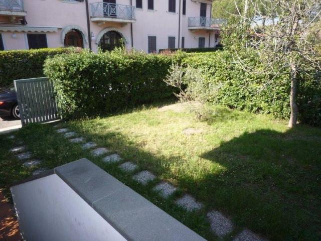 Casa indipendente in vendita a Pietrasanta LU