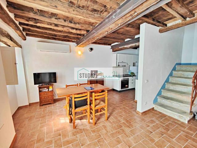 Casa indipendente in vendita a Pietrasanta LU