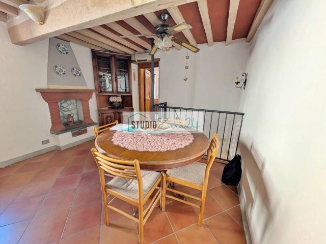 Casa indipendente in vendita a Pietrasanta LU