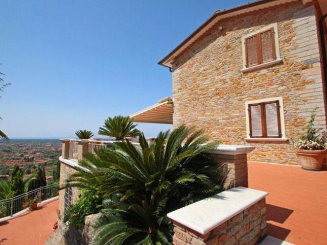 Casa indipendente in vendita a Pietrasanta, Strettoia