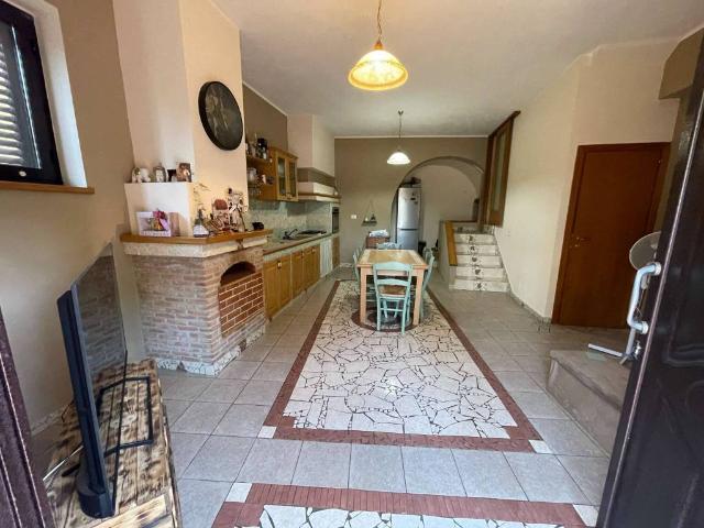 Casa indipendente in vendita a Pietrelcina BN