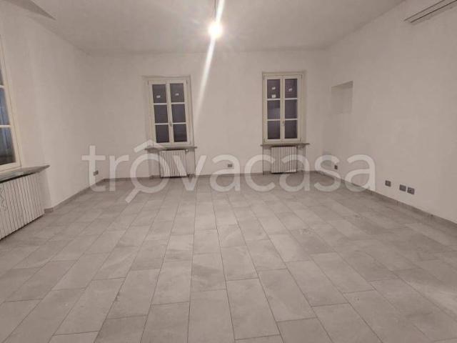 Casa indipendente in vendita a Pieve del Cairo via Roma