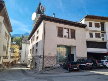 Casa indipendente in vendita a Pieve di Cadore BL