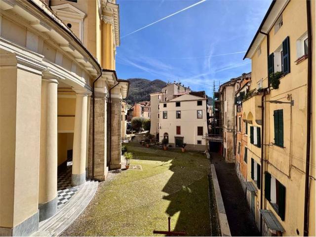 Casa indipendente in vendita a Pieve di Teco IM