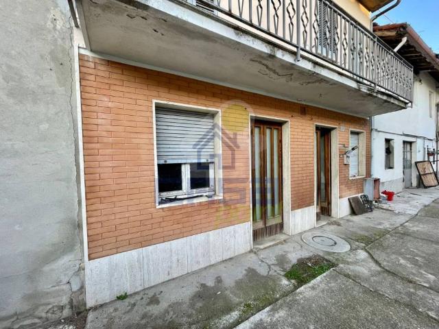 Casa indipendente in vendita a Pieve Porto Morone PV