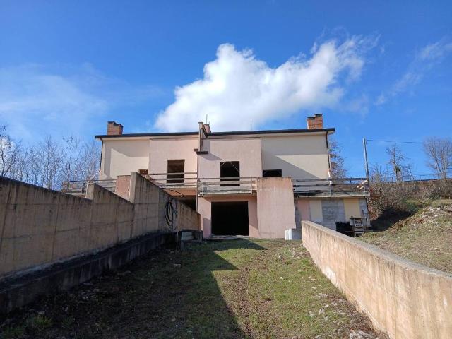 Casa indipendente in vendita a Pignola PZ