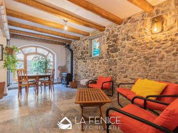 Casa indipendente in vendita a Pignone SP