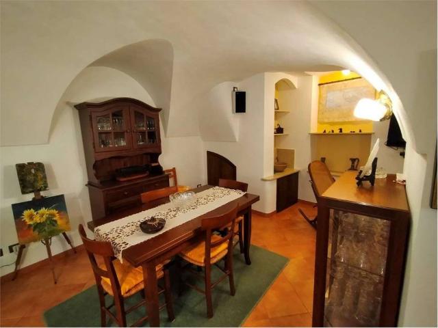 Casa indipendente in vendita a Pigna IM