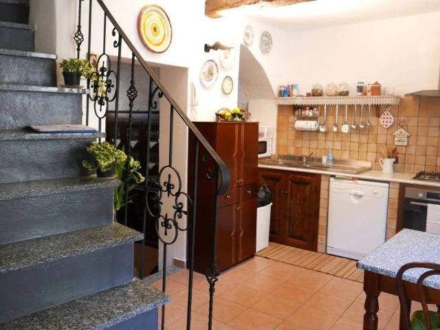 Casa indipendente in vendita a Pigna IM