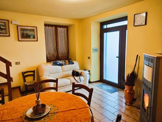 Casa indipendente in vendita a Pigra CO