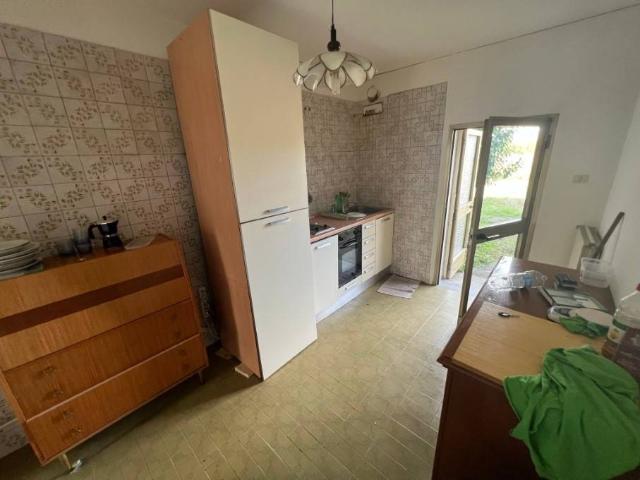 Casa indipendente in vendita a Pincara RO