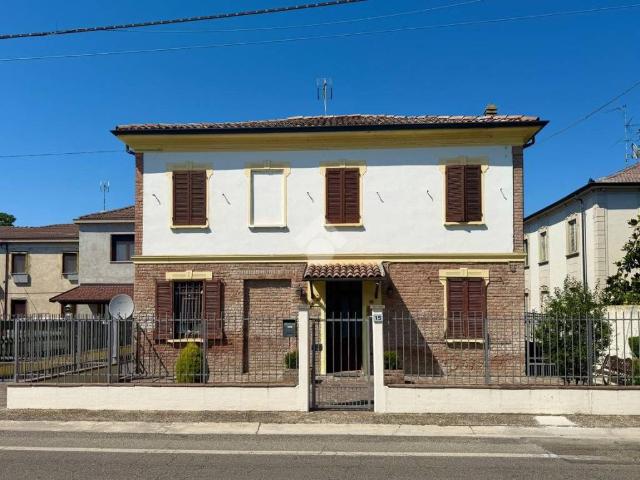 Casa indipendente in vendita a Pinarolo Po PV