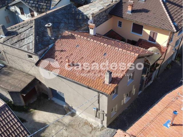 Casa indipendente in vendita a Pinasca TO
