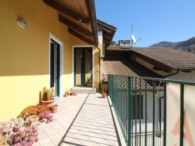 Casa indipendente in vendita a Pinasca TO